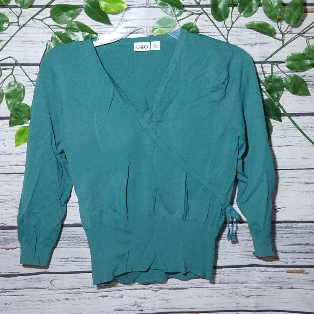 Cato vneck sweater gorgeous green holiday color Large